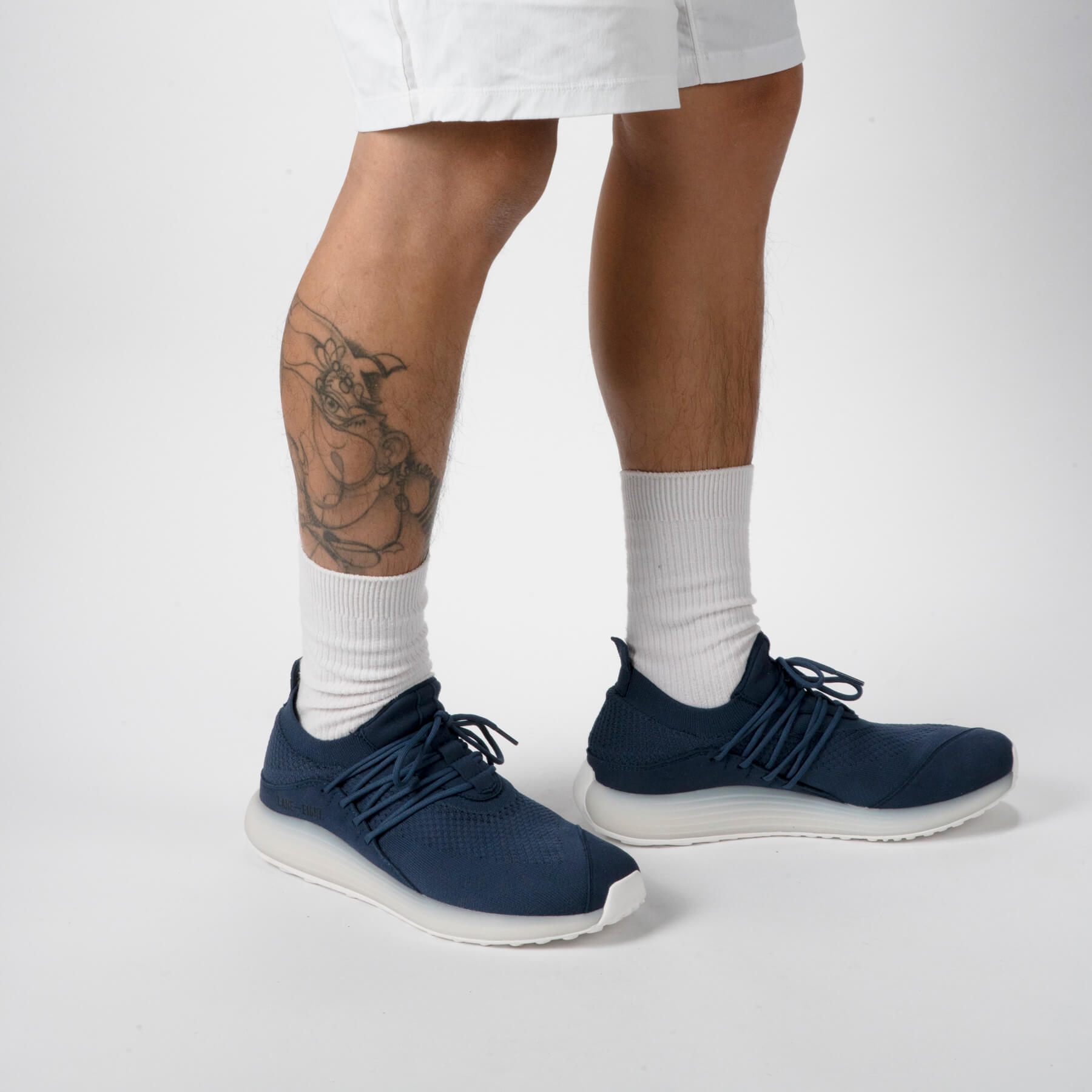 LANEEIGHT-TRAINER-AD-1-DeepBlue-MensOnFoot