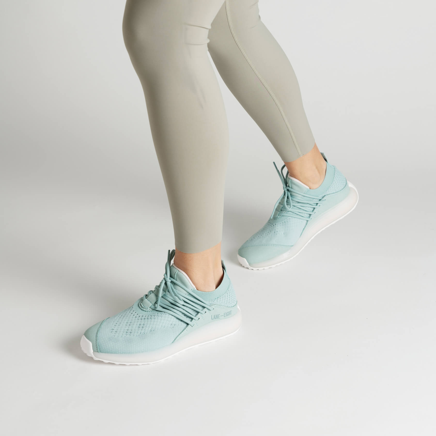 LANEEIGHT-TRAINER-AD-1-Sage-WomensOnFoot