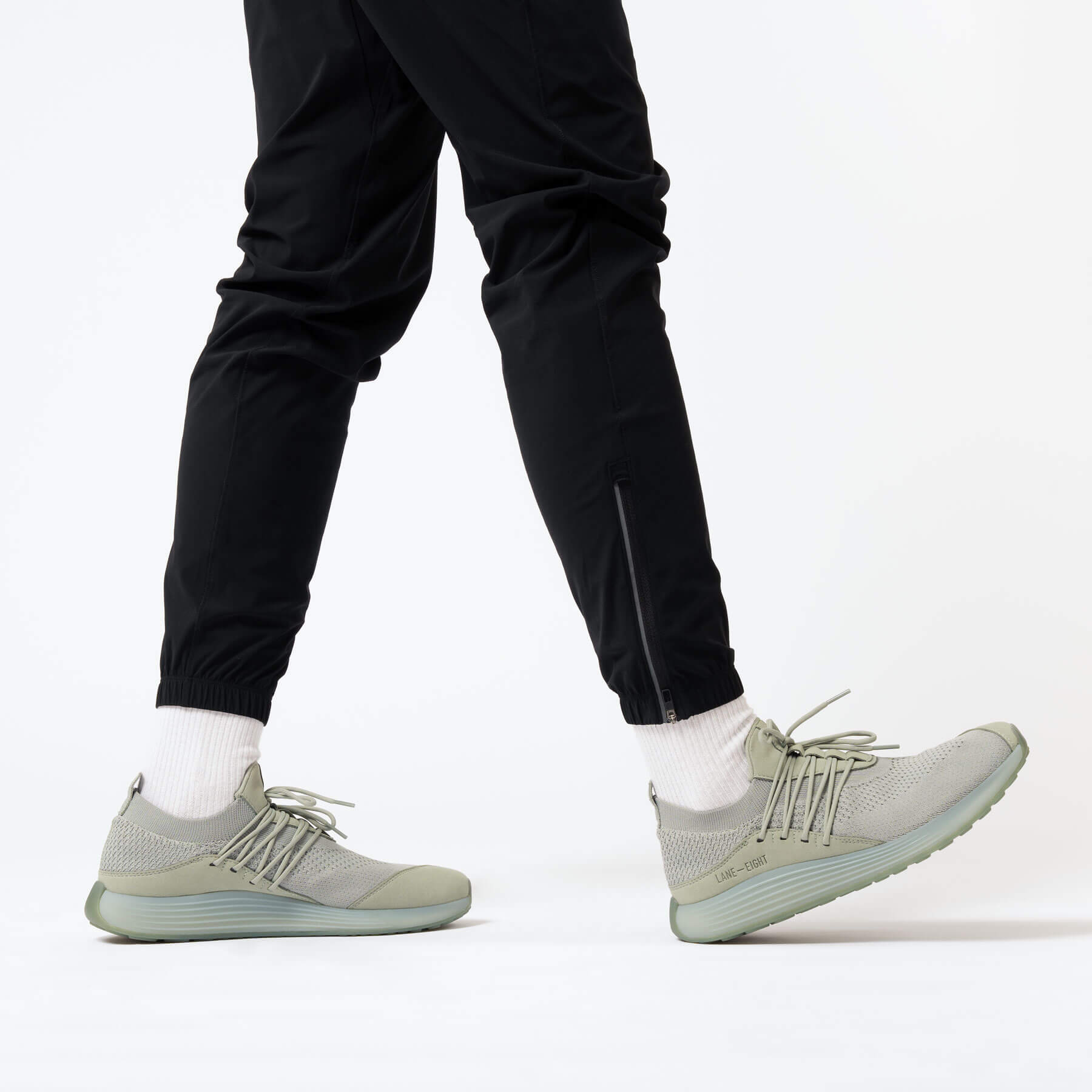 LANEEIGHT-TRAINER-AD-1-LightSage-MensOnFoot